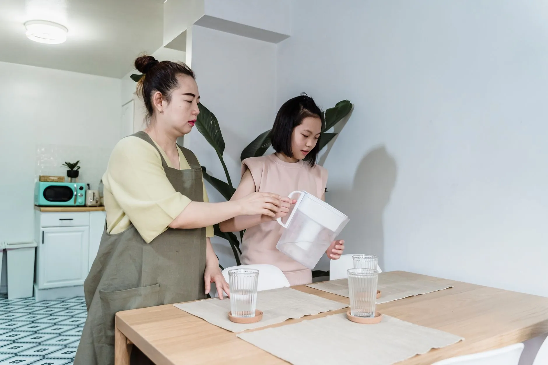 北京旸泰商贸收纳箱批发:三大品类规格与承重参数解析